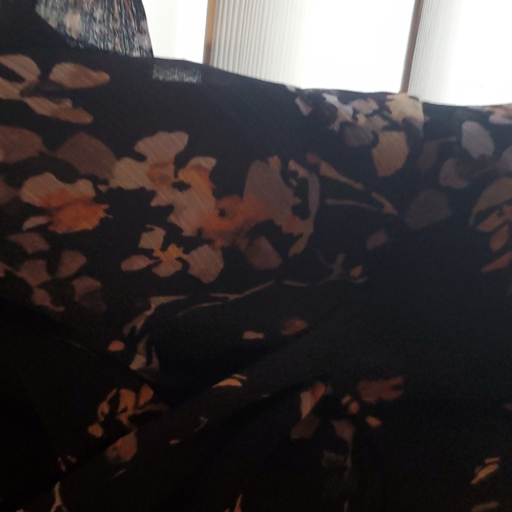 Dress - Picture 4 of 4